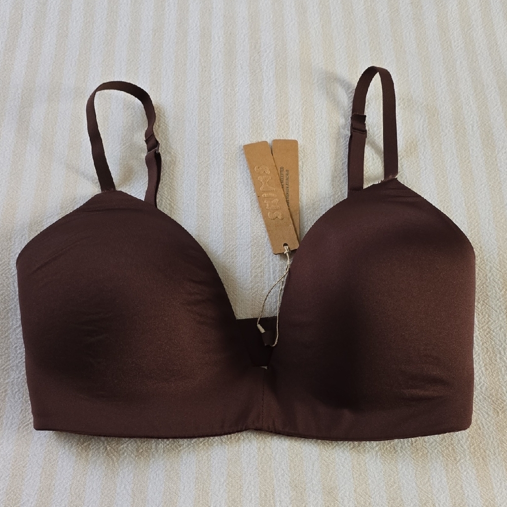 SKIMS Wireless Form Lightly Lined Bra Size:32DD Cocoa